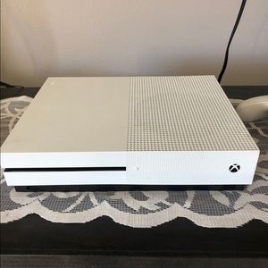 Xbox One S